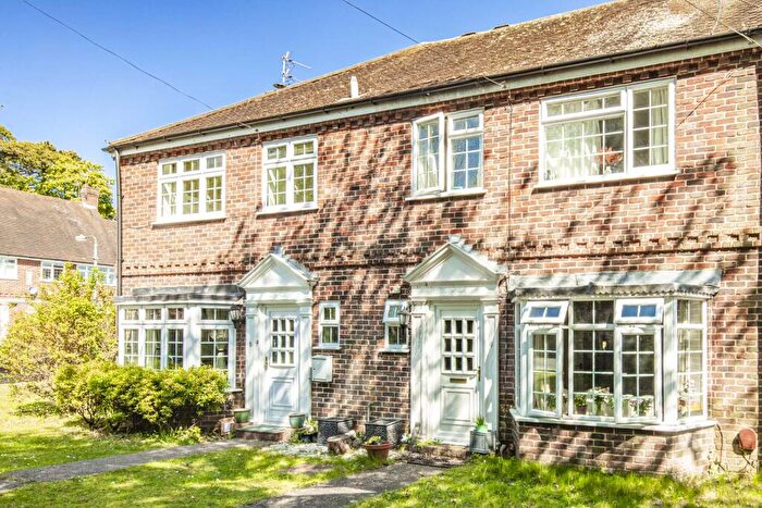 4 Bedroom Terraced House For Sale In Chestnut Cottages, Streatley On Thames, RG8