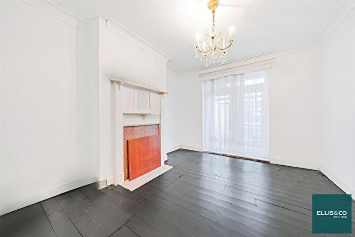 4 Bedroom Semi-Detached House For Sale In Neeld Crescent, Hendon, NW4
