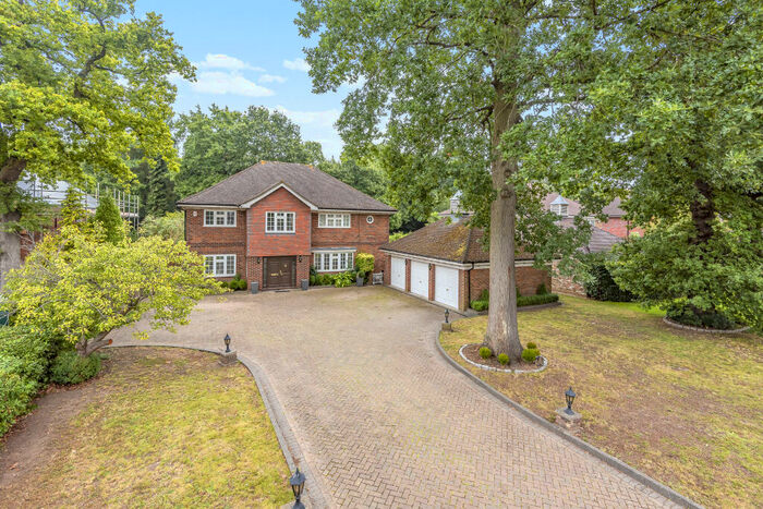 5 Bedroom House To Rent In Birch Mead, Farnborough Park, BR6