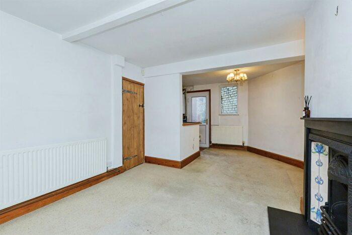 3 Bedroom End Of Terrace House For Sale In Chapel Street, Enderby, Leicester, LE19