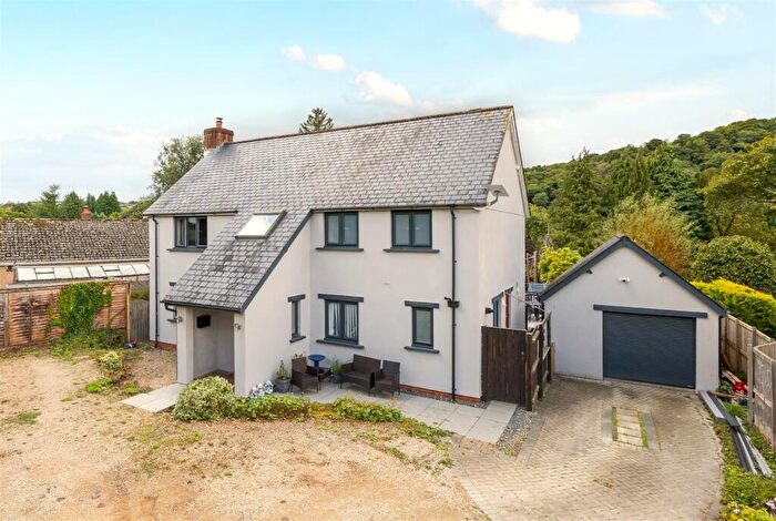 4 Bedroom Detached House For Sale In Cove, Tiverton, EX16