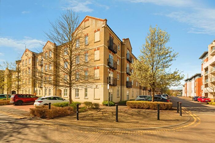 1 Bedroom Flat For Sale In Coxhill Way, Aylesbury, Buckinghamshire, HP21