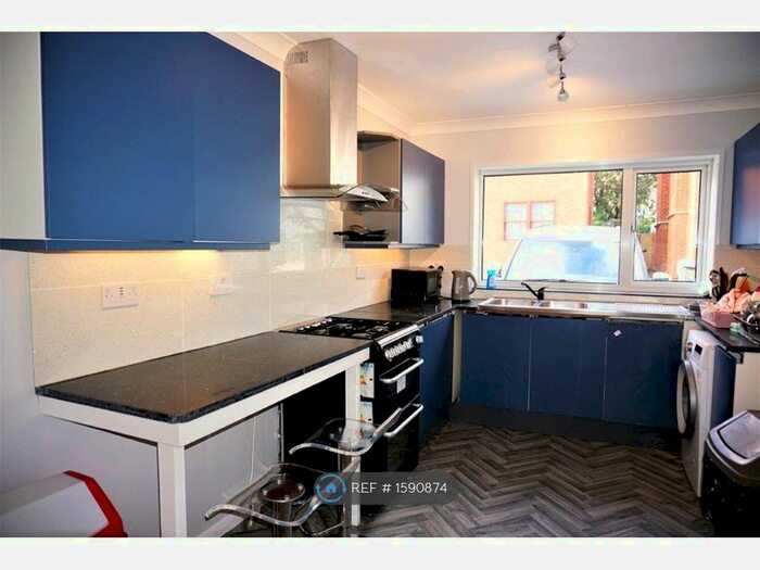 6 Bedroom Detached House To Rent In New Town Street, Canterbury, CT1