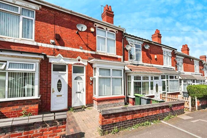 3 Bedroom Terraced House For Sale In St. Albans Road, Smethwick, West Midlands, B67