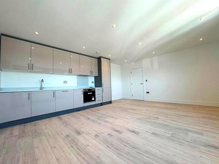 Flat To Rent In High Street, Swanley, BR8