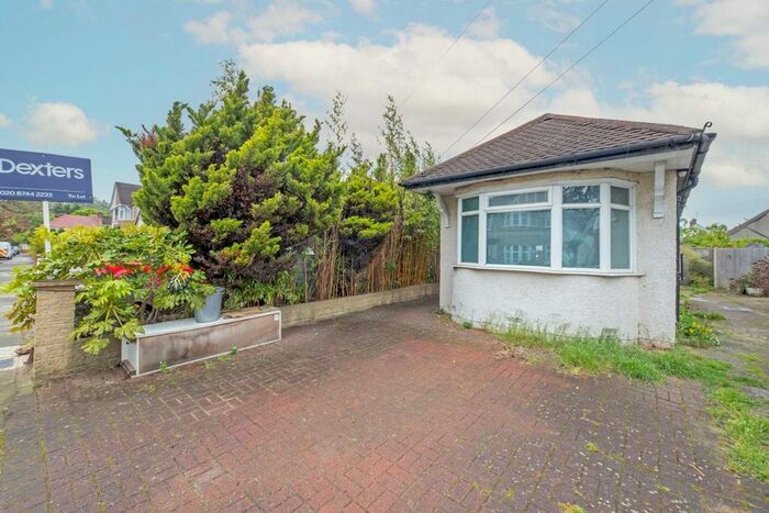 4 Bedroom Bungalow To Rent In Glasbrook Avenue, Twickenham, TW2