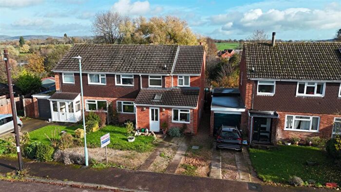 4 Bedroom Semi Detached House For Sale In Bayfield Gardens, Dymock, GL18