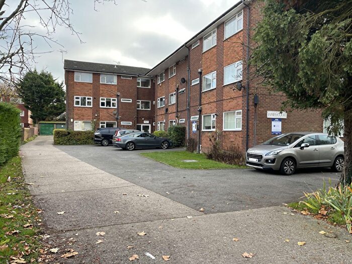2 Bedroom Flat To Rent In James Court, Dunstable Road, Luton, Beds, LU4