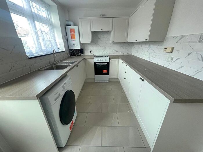 2 Bedroom Terraced House To Rent In Thompson Close, Langley, Berkshire, SL3