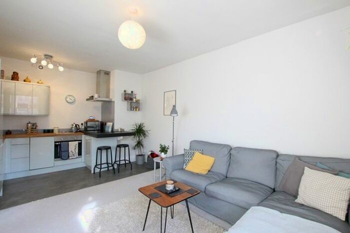 2 Bedroom Flat To Rent In - East Street, Tewkesbury, GL20