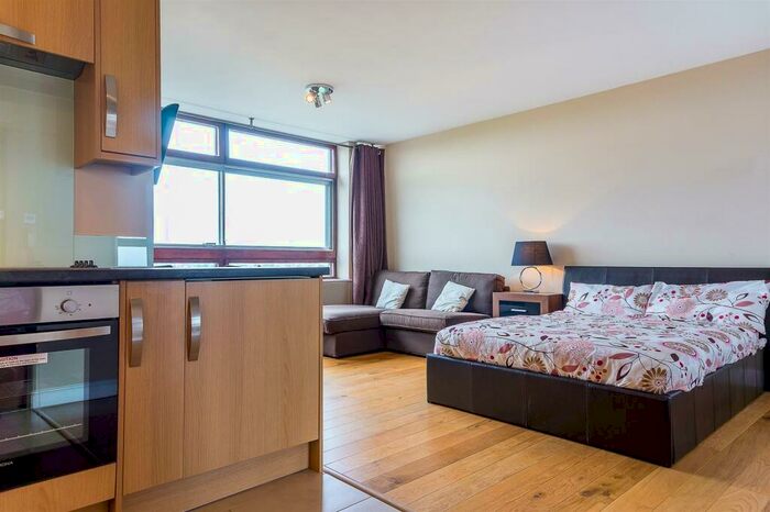 Studio To Rent In Lyndhurst Court, Finchley Road, St John's Wood, NW8