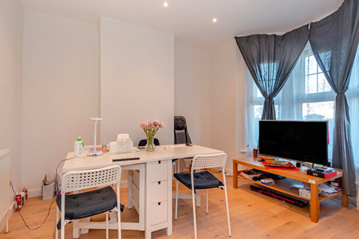 3 Bedroom Terraced House For Sale In London Road, Grays, RM20