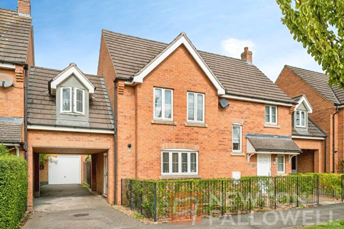 5 Bedroom Link Detached House For Sale In Leaf Avenue, Hampton Hargate, Peterborough, PE7