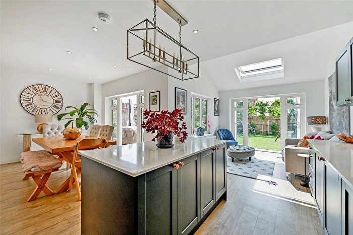 4 Bedroom Detached House To Rent In Fathers Derhams, Benson, Wallingford, Oxfordshire, OX10