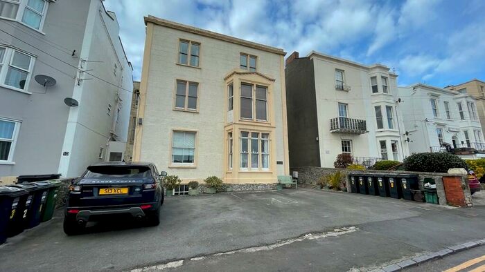 1 Bedroom Ground Flat To Rent In Weston-super-Mare, BS23