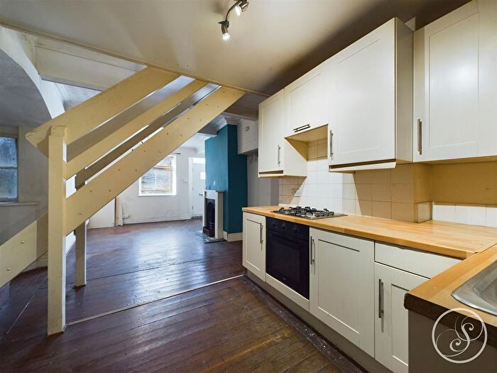 2 Bedroom Terraced House For Sale In Colton Road, Whitkirk, Leeds, LS15