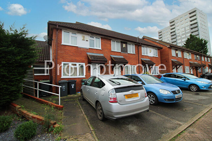 2 Bedroom Terraced House To Rent In Wharfedale Luton, LU4
