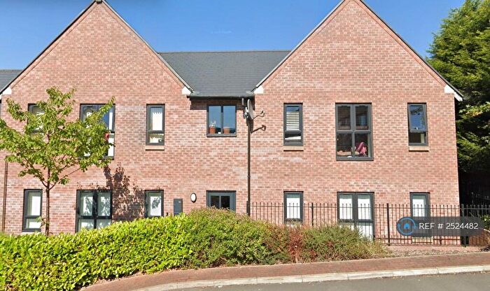 2 Bedroom Flat To Rent In Honeysuckle Road, Sheffield, S5