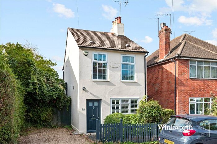 3 Bedroom Detached House For Sale In Puller Road, High Barnet, EN5