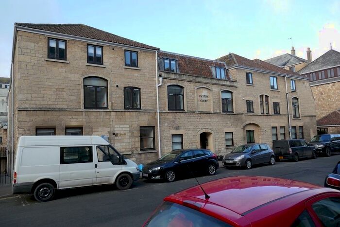 2 Bedroom Apartment To Rent In Grove Street, Bath, Somerset, BA2