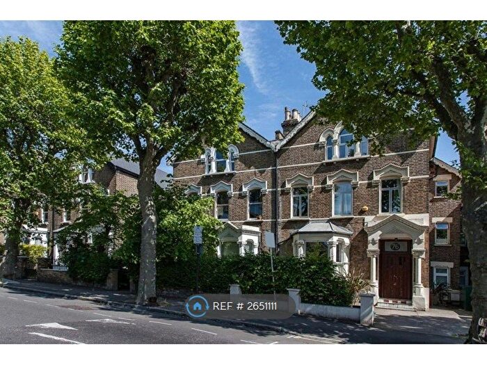 Studio To Rent In Upper Tollington Park, London, N4