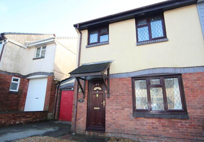 3 Bedroom Semi Detached House For Sale In Inney Close, Callington, PL17