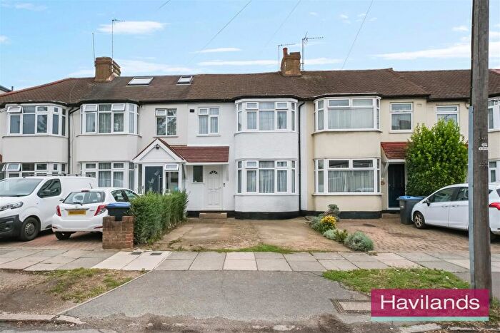 3 Bedroom Terraced House For Sale In Southbury Avenue, Enfield, EN1
