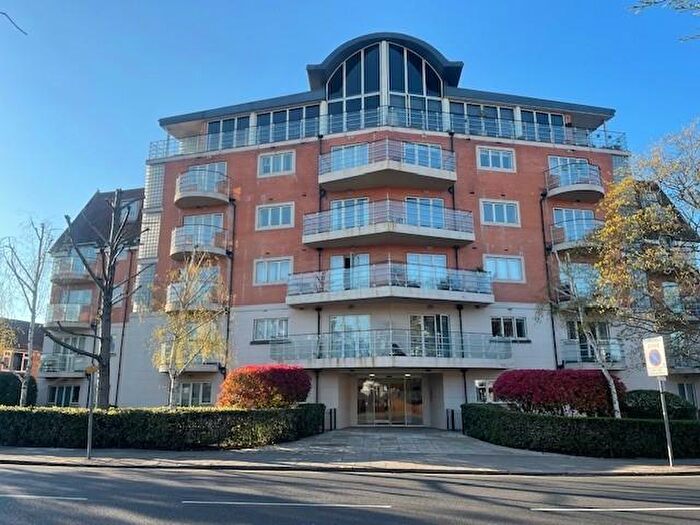 2 Bedroom Flat To Rent In Ickenham Road, Ruislip, HA4