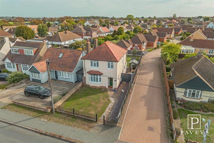 3 Bedroom Detached House For Sale In Elm Tree Avenue, Frinton-On-Sea, CO13