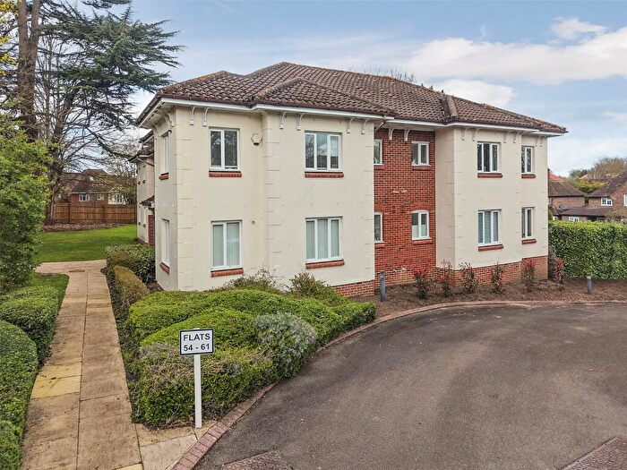 2 Bedroom Apartment For Sale In Guildford Road, Fetcham, Leatherhead, Surrey, KT22