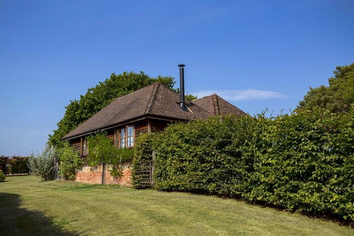2 Bedroom Cottage To Rent In Battenhurst Road, Stonegate, Wadhurst, TN5