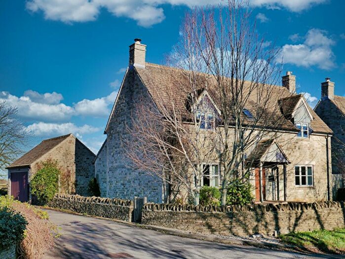 4 Bedroom Detached House To Rent In Cargill Place, Oaksey, SN16