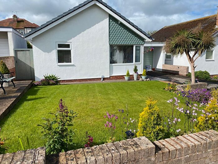 2 Bedroom Bungalow For Sale In Winchester Close, Rhos On Sea, LL28
