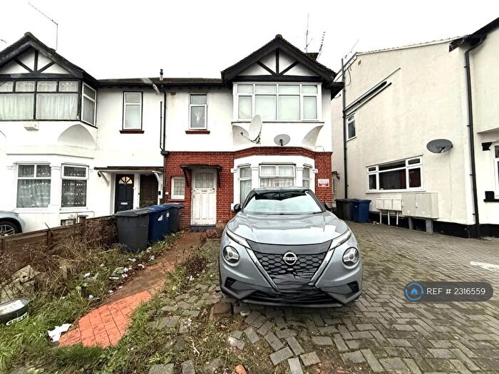 2 Bedroom Maisonette To Rent In Manor Park Crescent, Edgware, HA8