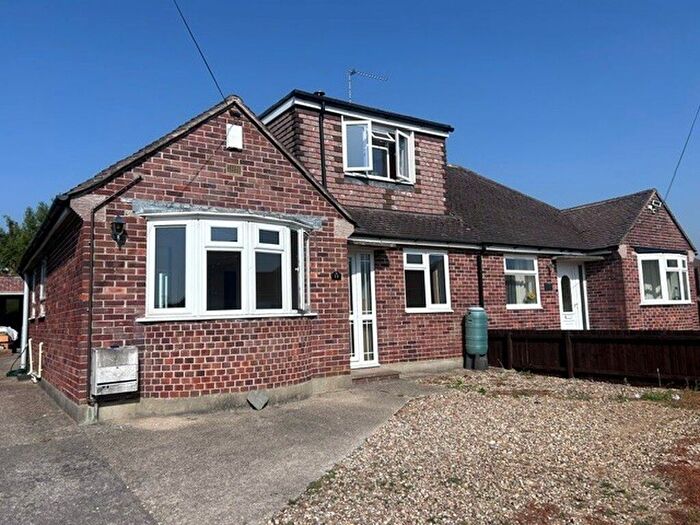 4 Bedroom Semi Detached House To Rent In Chelston Avenue, Yeovil, BA21