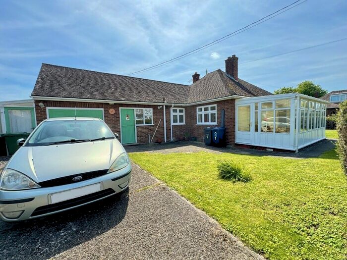 2 Bedroom Detached Bungalow For Sale In Oakleigh Crescent, Godmanchester, Cambridgeshire., PE29