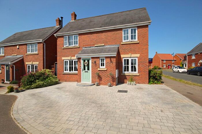 4 Bedroom Detached House For Sale In Ironwood Avenue, Desborough, NN14