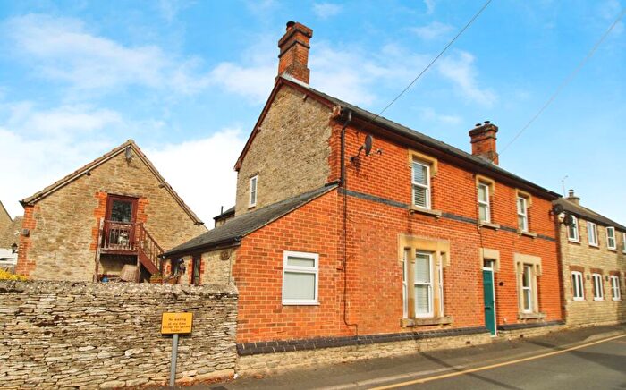2 Bedroom End Of Terrace House For Sale In High Street, Kempsford, GL7