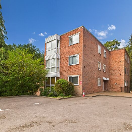 2 Bedroom Apartment For Sale In Lytham Court Cardwell Crescent, Ascot, Berkshire, SL5