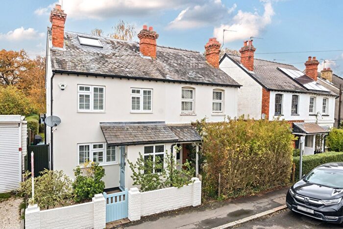 3 Bedroom Semi-Detached House For Sale In Station Road, West Byfleet, KT14