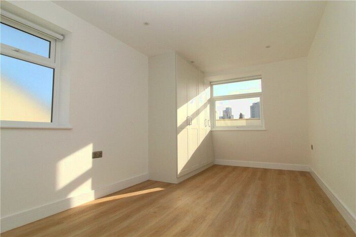 2 Bedroom Apartment To Rent In Kidderminster Road, Croydon, CR0