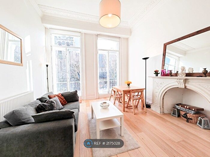 2 Bedroom Flat To Rent In Redcliffe Square, London, SW10