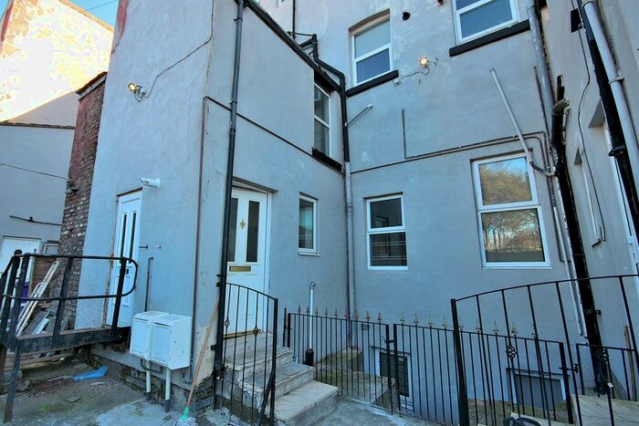 2 Bedroom Flat To Rent In Stanley Road, Kirkdale, Liverpool, L5