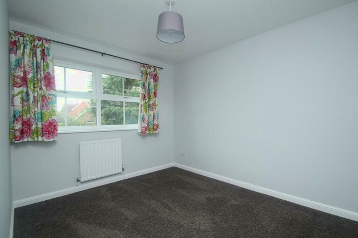 4 Bedroom Garage / Parking To Rent In St. Georges Avenue, Harrogate, North Yorkshire, HG2