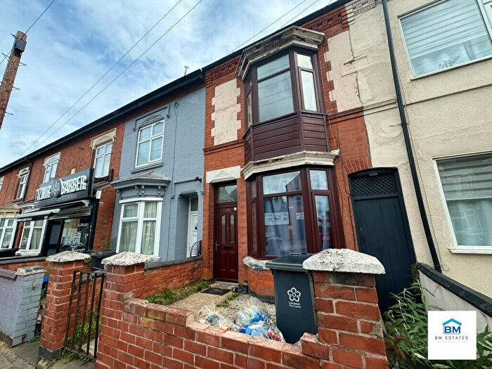 3 Bedroom Town House To Rent In Fosse Road North, Leicester, LE3