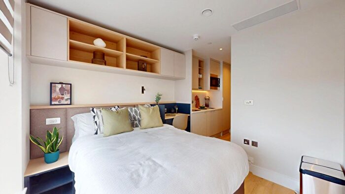 Studio To Rent In The Mall, London, W5