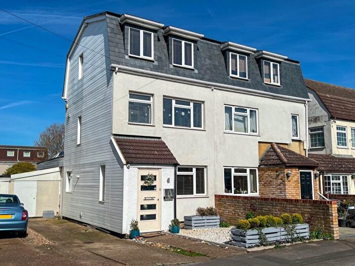 3 Bedroom Semi Detached House For Sale In Upper Farm Road, West Molesey, KT8