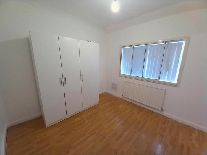 2 Bedroom Terraced House To Rent In Slough, Berkshire SL3