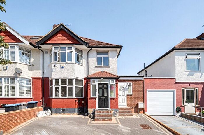 4 Bedroom Semi Detached House For Sale In Elmstead Avenue, Wembley, HA9