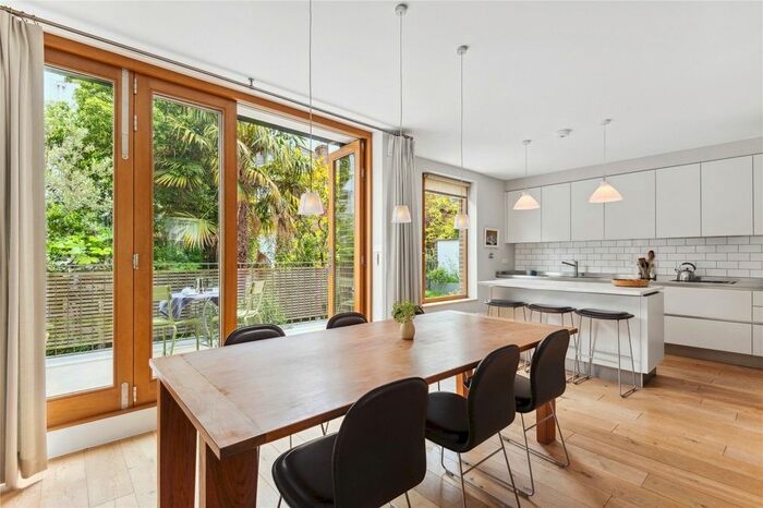 3 Bedroom Mews To Rent In Boyne Terrace Mews, London, W11